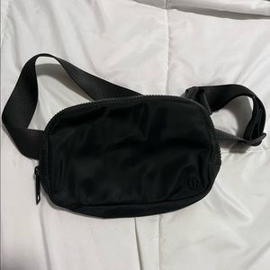 Lululemon Everywhere Belt Bag